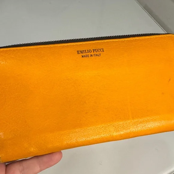 Emilio Pucci Saffron Yellow Leather Zip-Around Wallet – Made in Italy - Picture 3 of 11